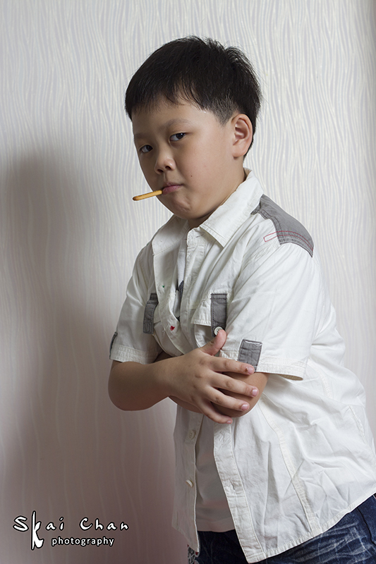 Indoor children photoshoot session with Dylan at Joyous Nails Seng Kang Indoor children photoshoot session with Dylan at Joyous Nails Seng Kang