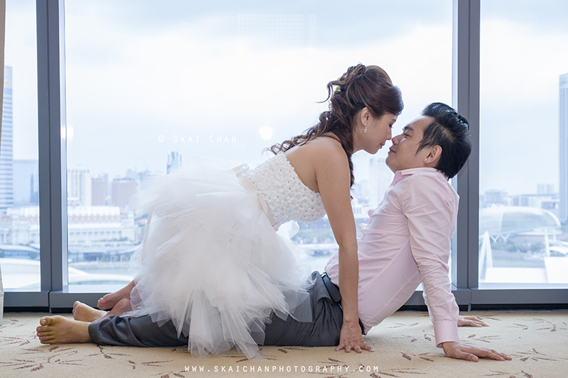 Pre-wedding photoshoot session with Mike Ong and Monica Weng at Marina Bay Sands Singapore (MBS) hotel Pre-wedding photoshoot session with Mike Ong and Monica Weng at Marina Bay Sands Singapore (MBS) hotel