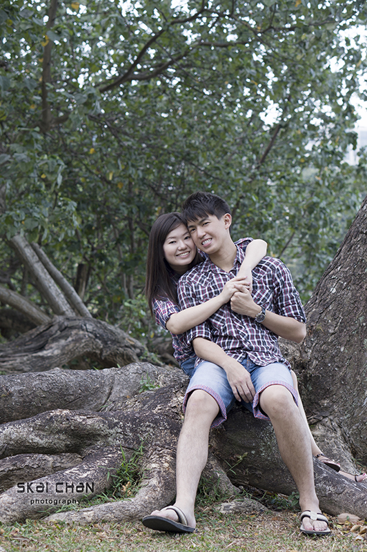 Creative and cute outdoor couple photoshoot session with Derrick and Ariel at Jurong Lake Gardens Creative and cute outdoor couple photoshoot session with Derrick and Ariel at Jurong Lake Gardens