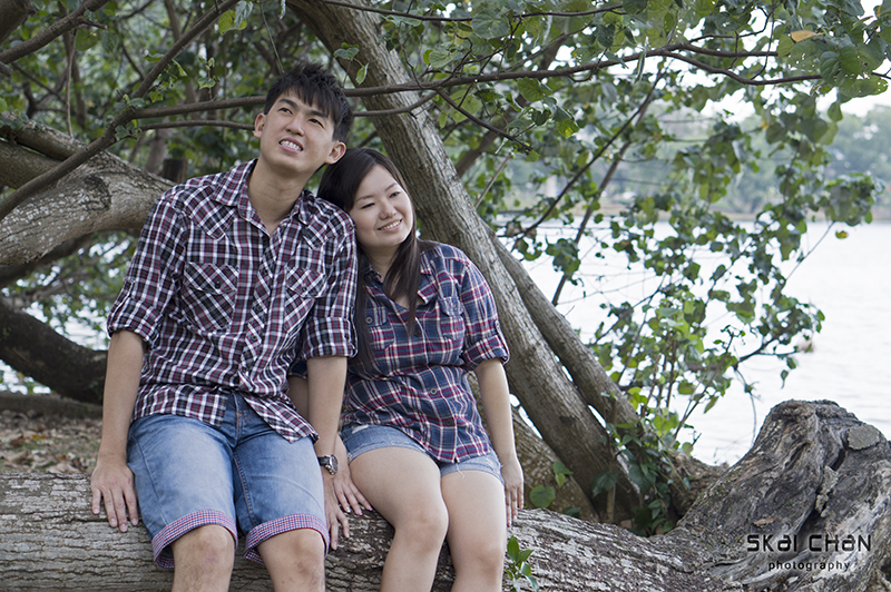 Creative and cute outdoor couple photoshoot session with Derrick and Ariel at Jurong Lake Gardens Creative and cute outdoor couple photoshoot session with Derrick and Ariel at Jurong Lake Gardens