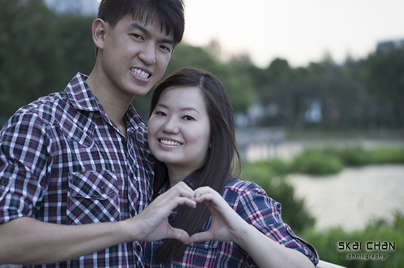 Creative and cute outdoor couple photoshoot session with Derrick and Ariel at Jurong Lake Gardens Creative and cute outdoor couple photoshoot session with Derrick and Ariel at Jurong Lake Gardens