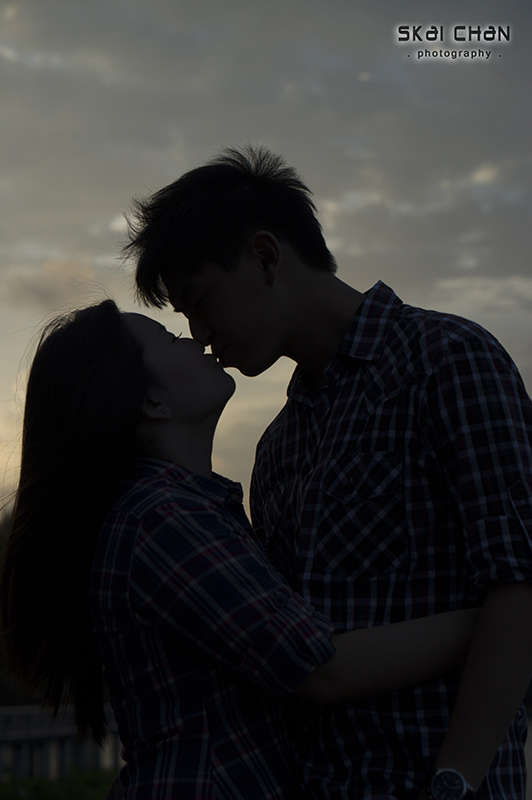 Creative and cute outdoor couple photoshoot session with Derrick and Ariel at Jurong Lake Gardens Creative and cute outdoor couple photoshoot session with Derrick and Ariel at Jurong Lake Gardens