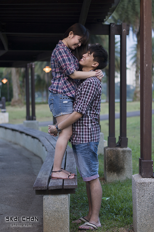 Creative and cute outdoor couple photoshoot session with Derrick and Ariel at Jurong Lake Gardens Creative and cute outdoor couple photoshoot session with Derrick and Ariel at Jurong Lake Gardens