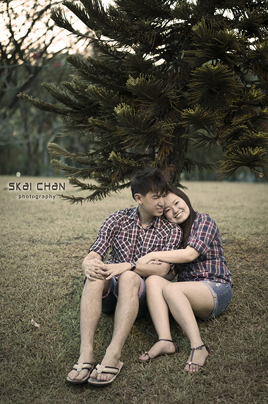 Creative and cute outdoor couple photoshoot session with Derrick and Ariel at Jurong Lake Gardens Creative and cute outdoor couple photoshoot session with Derrick and Ariel at Jurong Lake Gardens