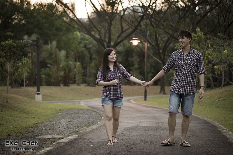 Creative and cute outdoor couple photoshoot session with Derrick and Ariel at Jurong Lake Gardens Creative and cute outdoor couple photoshoot session with Derrick and Ariel at Jurong Lake Gardens
