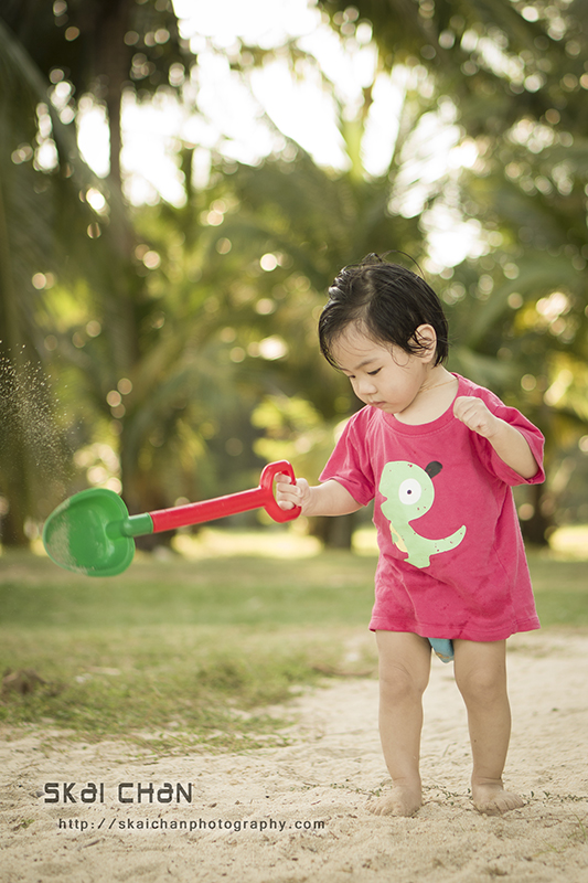Outdoor children photoshoot at Tanjong Beach (Sentosa) Outdoor children photoshoot at Tanjong Beach (Sentosa)