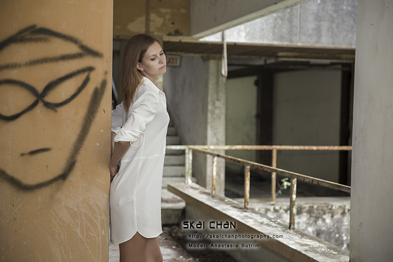 Fashion photoshoot session with Anastasia Butrim at Abandoned House Fashion photoshoot session with Anastasia Butrim at Abandoned House