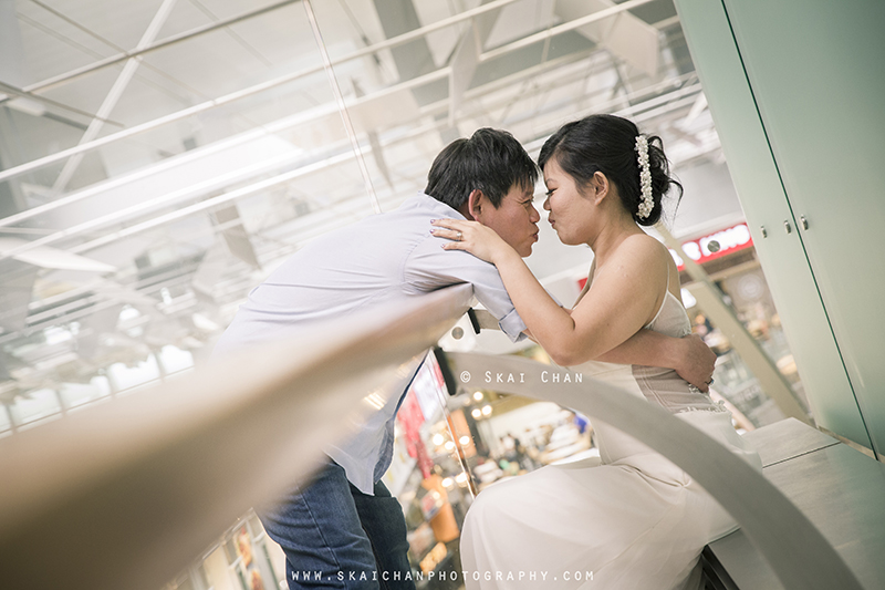 Pre-Wedding photoshoot session with Terry & Lynwen at Changi Airport Pre-Wedding photoshoot session with Terry & Lynwen at Changi Airport