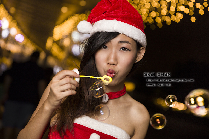 Christmas Themed santarina portrait photoshoot session with April at Vivocity Rooftop Christmas Themed santarina portrait photoshoot session with April at Vivocity Rooftop