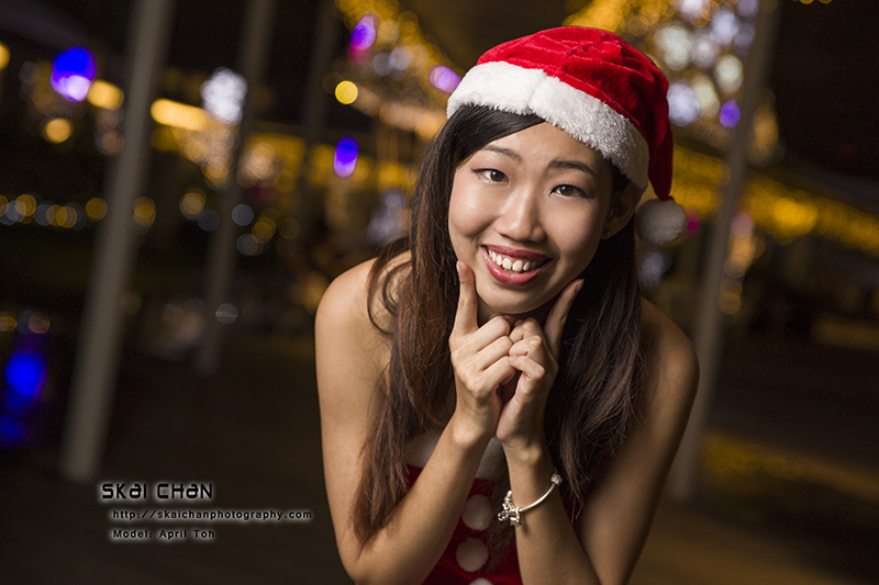 Christmas Themed santarina portrait photoshoot session with April at Vivocity Rooftop Christmas Themed santarina portrait photoshoot session with April at Vivocity Rooftop