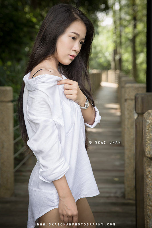 Outdoor fashion photoshoot session with Joanne at West Coast Park Outdoor fashion photoshoot session with Joanne at West Coast Park