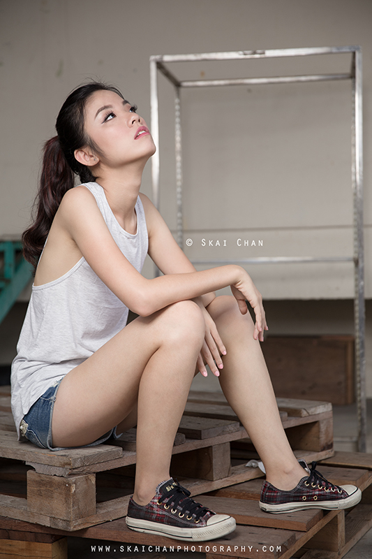 Fashion photoshoot session with Angela Ni at LePark, People's Park Complex Fashion photoshoot session with Angela Ni at LePark, People's Park Complex