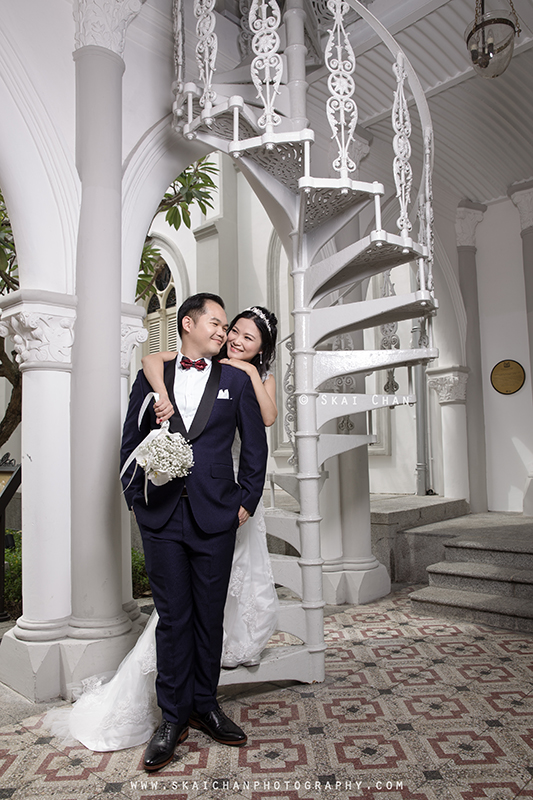 Pre-Wedding photoshoot session with Leslie & Sally at CHIJMES Pre-Wedding photoshoot session with Leslie & Sally at CHIJMES