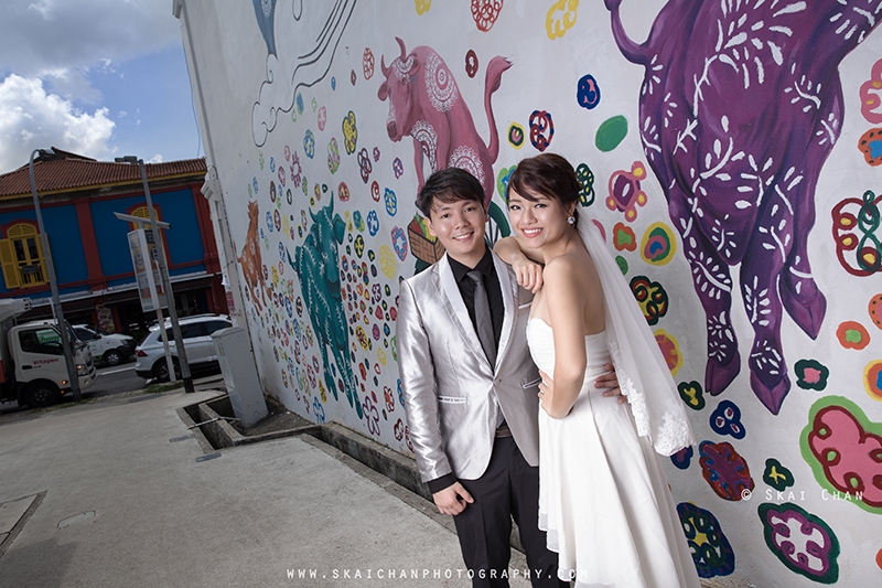 Pre-wedding photoshoot session with Huiting & Shengyang at Little India Pre-wedding photoshoot session with Huiting & Shengyang at Little India