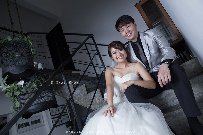 Indoor pre-wedding photoshoot session with Huiting & Shengyang at Sunsetopia Indoor pre-wedding photoshoot session with Huiting & Shengyang at Sunsetopia
