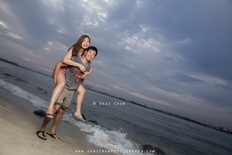Sunset couple photoshoot session with Kaiwei & Stella at Punggol Ranch Sunset couple photoshoot session with Kaiwei & Stella at Punggol Ranch