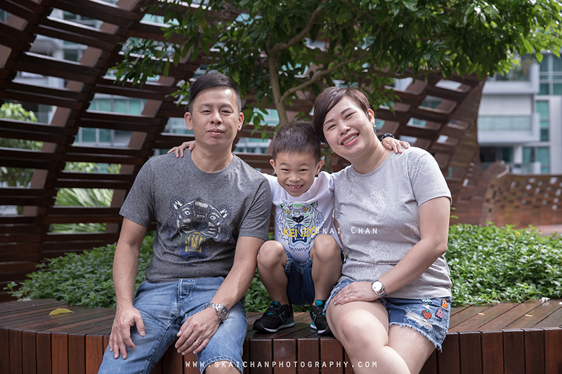Outdoor family photoshoot session with James, Cherlyn & Isaac @ The Minton Outdoor family photoshoot session with James, Cherlyn & Isaac @ The Minton