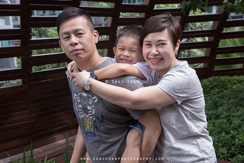 Outdoor family photoshoot session with James, Cherlyn & Isaac @ The Minton Outdoor family photoshoot session with James, Cherlyn & Isaac @ The Minton