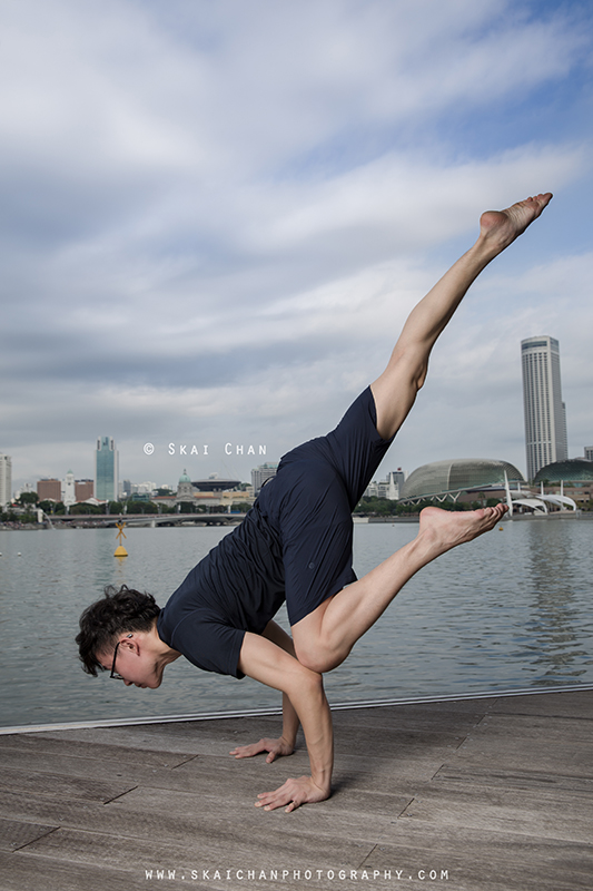 Outdoor Yoga portrait photoshoot session with Bai Jia Wang at Marina Bay Sands Outdoor Yoga portrait photoshoot session with Bai Jia Wang at Marina Bay Sands