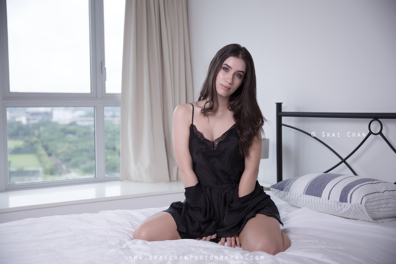 Bedroom boudoir photoshoot session with Leila Barrick Bedroom boudoir photoshoot session with Leila Barrick