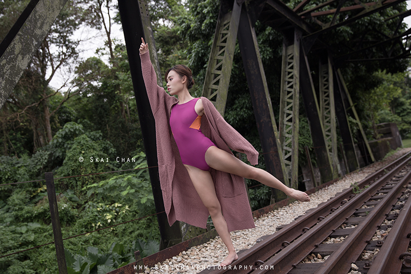 Outdoor dance photoshoot session with Teo Shu Ying at Railway bridge near The Rail Mall Outdoor dance photoshoot session with Teo Shu Ying at Railway bridge near The Rail Mall