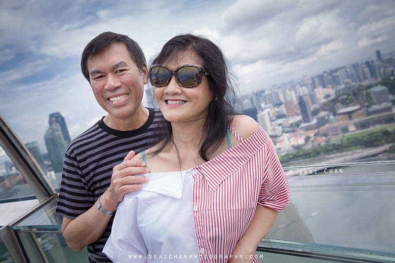 Outdoor casual couple photoshoot session with Michael & Kimli at Marina Bay Sands (MBS) hotel Outdoor casual couple photoshoot session with Michael & Kimli at Marina Bay Sands (MBS) hotel