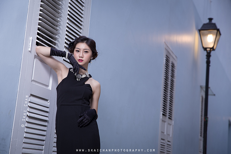 Vintage themed retro style night photoshoot session with Hilary at Ann Siang Hill Park (back alley) Vintage themed retro style night photoshoot session with Hilary at Ann Siang Hill Park (back alley)