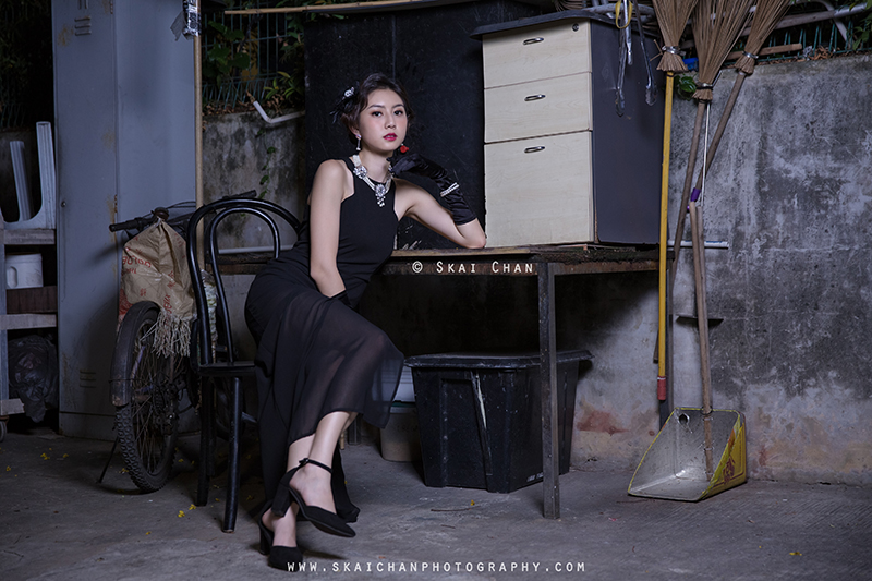 Vintage themed retro style night photoshoot session with Hilary at Ann Siang Hill Park (back alley) Vintage themed retro style night photoshoot session with Hilary at Ann Siang Hill Park (back alley)