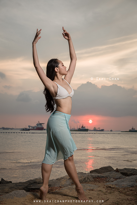 Sunset bikini dance photoshoot session with Jasmine Lim at Palawan Beach (Sentosa) Sunset bikini dance photoshoot session with Jasmine Lim at Palawan Beach (Sentosa)