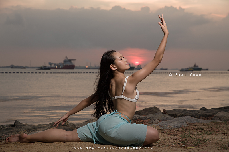 Sunset bikini dance photoshoot session with Jasmine Lim at Palawan Beach (Sentosa) Sunset bikini dance photoshoot session with Jasmine Lim at Palawan Beach (Sentosa)