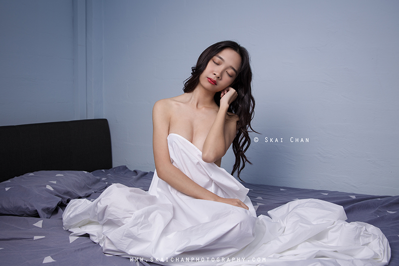 Boudoir portrait photoshoot session with Rina at Tanjong Pagar Boudoir portrait photoshoot session with Rina at Tanjong Pagar
