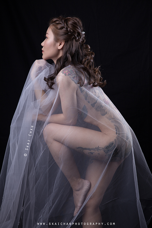 Implied nude art bridal photoshoot session with Eva Loa at photography studio (Tanjong Pagar) Implied nude art bridal photoshoot session with Eva Loa at photography studio (Tanjong Pagar)