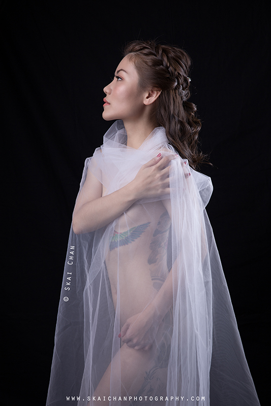 Implied nude art bridal photoshoot session with Eva Loa at photography studio (Tanjong Pagar) Implied nude art bridal photoshoot session with Eva Loa at photography studio (Tanjong Pagar)