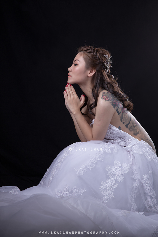 Implied nude art bridal photoshoot session with Eva Loa at photography studio (Tanjong Pagar) Implied nude art bridal photoshoot session with Eva Loa at photography studio (Tanjong Pagar)