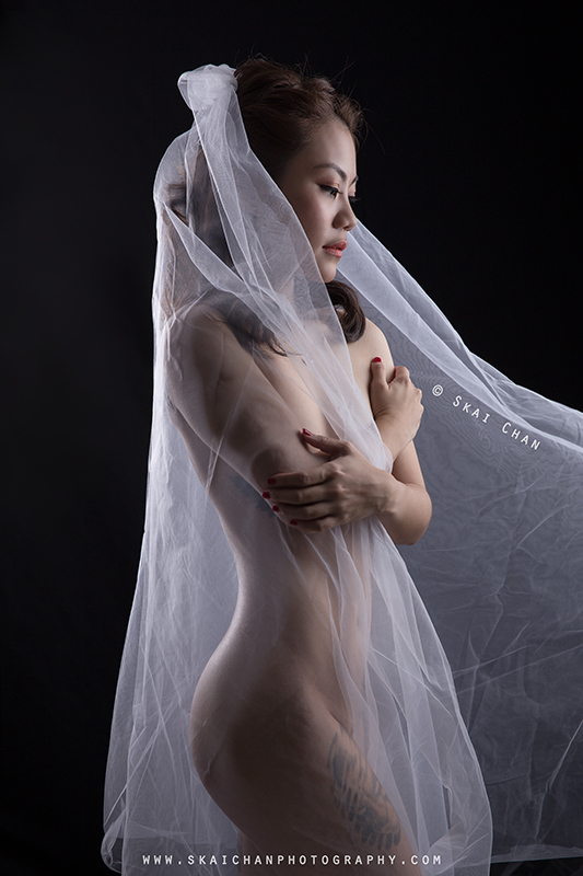 Implied nude art bridal photoshoot session with Eva Loa at photography studio (Tanjong Pagar) Implied nude art bridal photoshoot session with Eva Loa at photography studio (Tanjong Pagar)