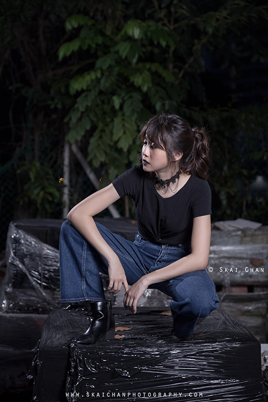 Gothic dark themed night portrait photoshoot session with Hilary at Pearl's Hill Terrace Gothic dark themed night portrait photoshoot session with Hilary at Pearl's Hill Terrace