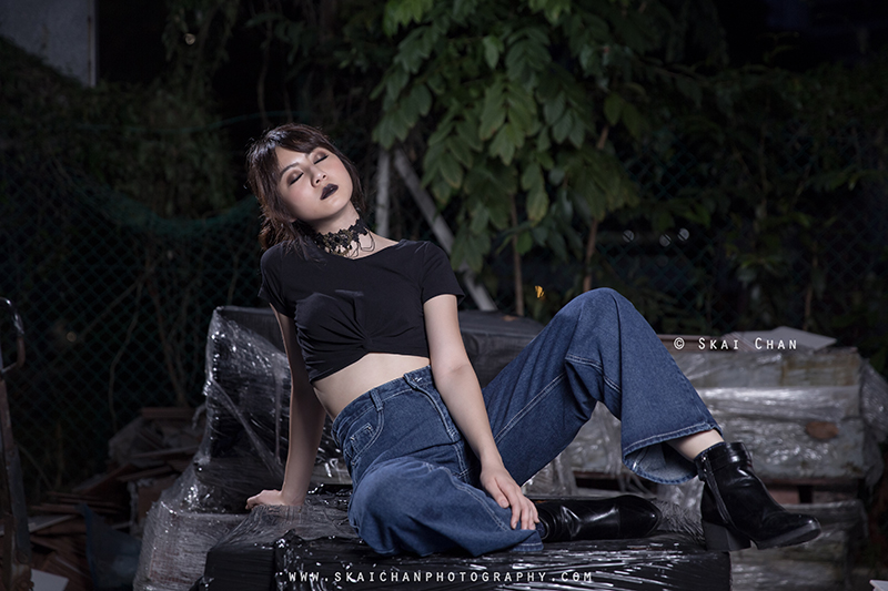 Gothic dark themed night portrait photoshoot session with Hilary at Pearl's Hill Terrace Gothic dark themed night portrait photoshoot session with Hilary at Pearl's Hill Terrace