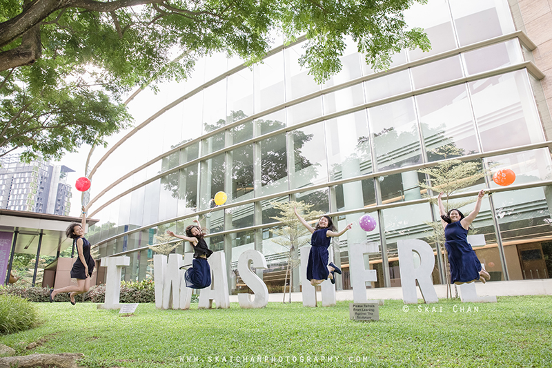 Friends portrait photoshoot session with Delphine & friends Seto at National University of Singapore (NUS) Friends portrait photoshoot session with Delphine & friends Seto at National University of Singapore (NUS)