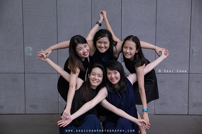 Friends portrait photoshoot session with Delphine & friends Seto at National University of Singapore (NUS) Friends portrait photoshoot session with Delphine & friends Seto at National University of Singapore (NUS)