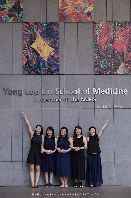 Friends portrait photoshoot session with Delphine & friends Seto at National University of Singapore (NUS) Friends portrait photoshoot session with Delphine & friends Seto at National University of Singapore (NUS)