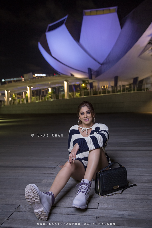 Night fashion photoshoot session with Renu at The Shoppes at Marina Bay Sands Night fashion photoshoot session with Renu at The Shoppes at Marina Bay Sands