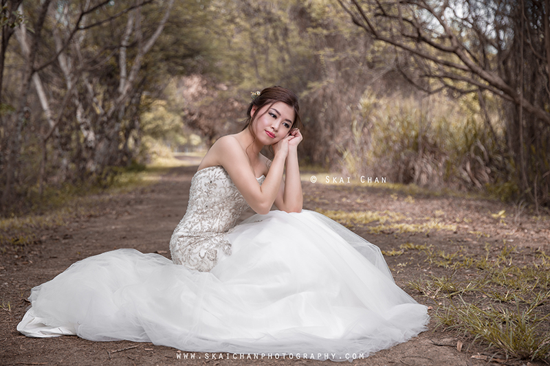 Stylish and edgy fashion bridal photoshoot session with Ivia Xiao Hui at Tampines Eco Green Stylish and edgy fashion bridal photoshoot session with Ivia Xiao Hui at Tampines Eco Green