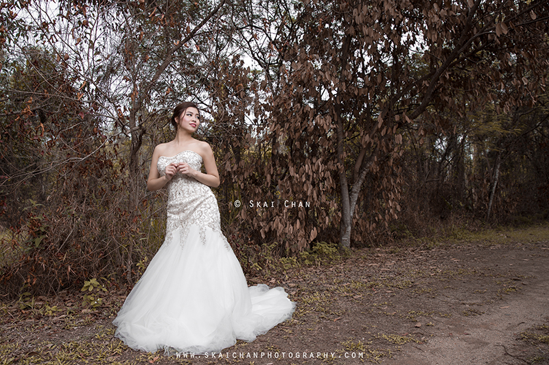 Stylish and edgy fashion bridal photoshoot session with Ivia Xiao Hui at Tampines Eco Green Stylish and edgy fashion bridal photoshoot session with Ivia Xiao Hui at Tampines Eco Green