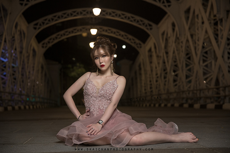 Night fashion portrait photoshoot session with Audrey Chen at Anderson Bridge at Fullerton Road Night fashion portrait photoshoot session with Audrey Chen at Anderson Bridge at Fullerton Road
