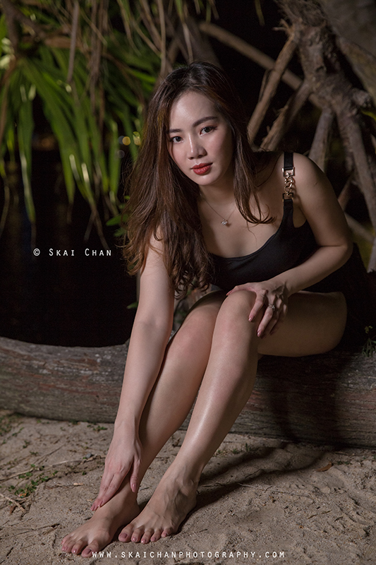 Night beach one-piece swimsuit (swimwear) photoshoot session with Rosy Mai Xuan at Palawan Beach (Sentosa) Night beach one-piece swimsuit (swimwear) photoshoot session with Rosy Mai Xuan at Palawan Beach (Sentosa)