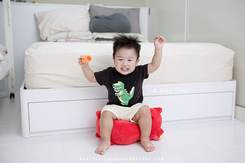 Indoor children photoshoot session with Nicholas Chan Jun En at home Indoor children photoshoot session with Nicholas Chan Jun En at home