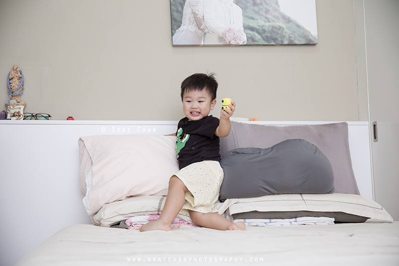 Indoor children photoshoot session with Nicholas Chan Jun En at home Indoor children photoshoot session with Nicholas Chan Jun En at home