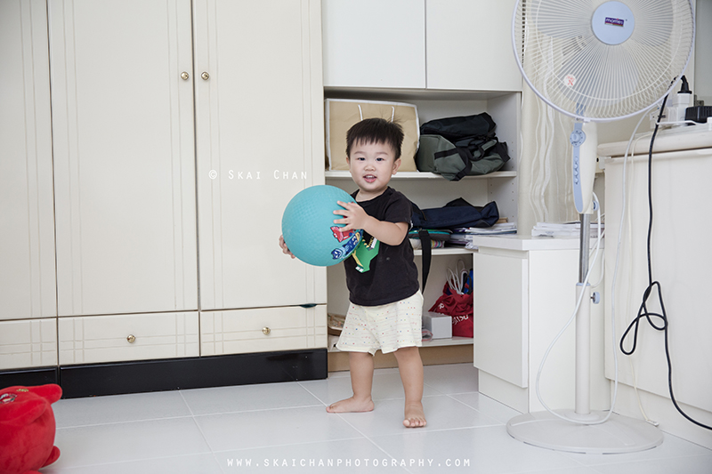 Indoor children photoshoot session with Nicholas Chan Jun En at home Indoor children photoshoot session with Nicholas Chan Jun En at home