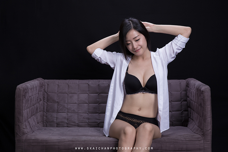 Studio boudoir photoshoot session with Huiqing at Tanjong Pagar (photography studio) Studio boudoir photoshoot session with Huiqing at Tanjong Pagar (photography studio)