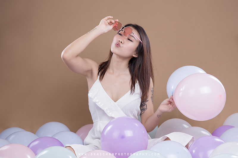 Cute balloon themed photoshoot session with Jasmine Tan at Tanjong Pagar (photography studio) Cute balloon themed photoshoot session with Jasmine Tan at Tanjong Pagar (photography studio)